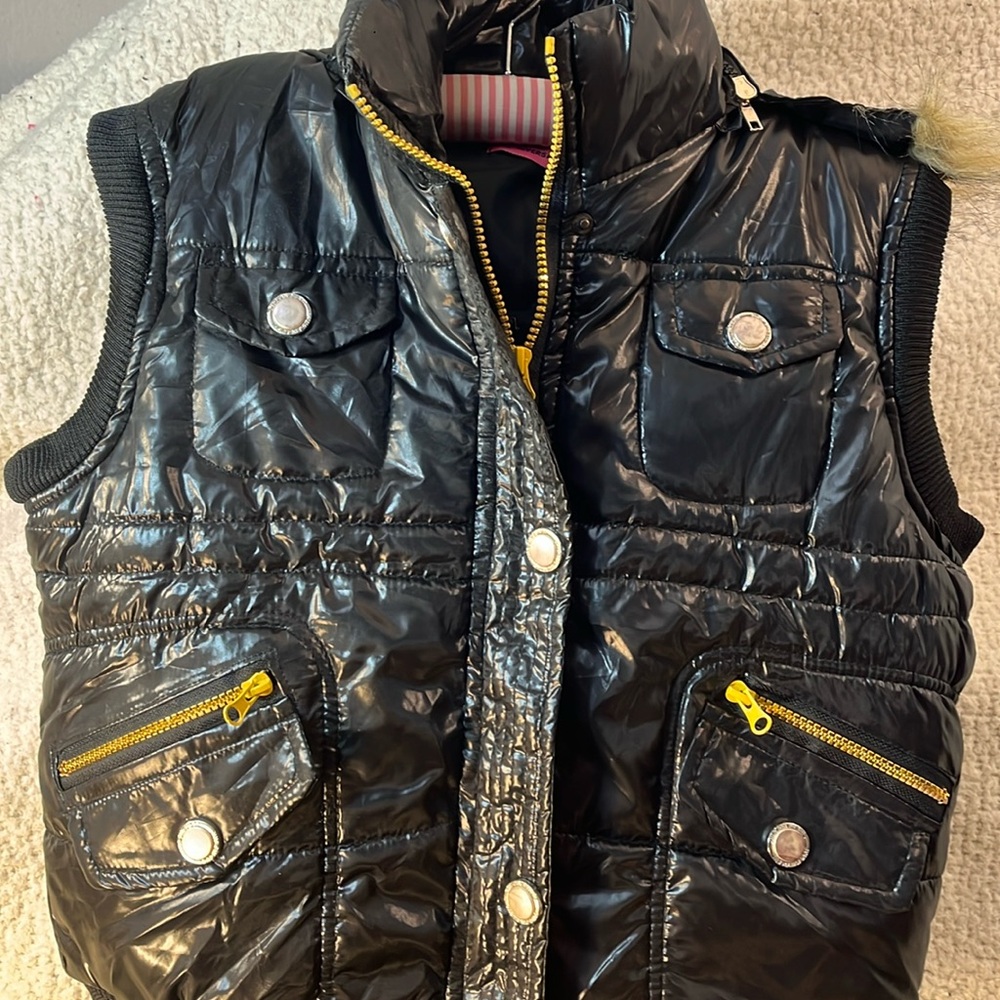 Universal Fashion hooded Black Vest